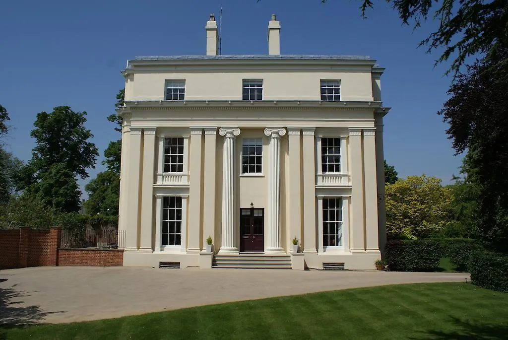 Ravenhurst Bed And Breakfast Cheltenham